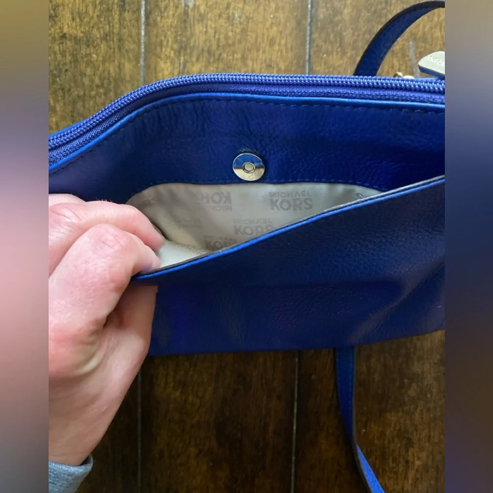 Michael Kors Royal Blue Crossbody Bag - Picture 8 of 11